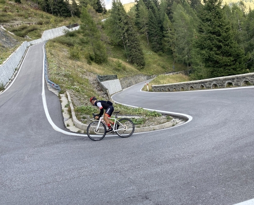Inizio del tratto ripido: tornanti direzione Sella Valcalda