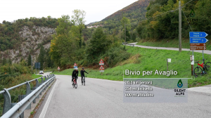 Bivio a destra per Avaglio