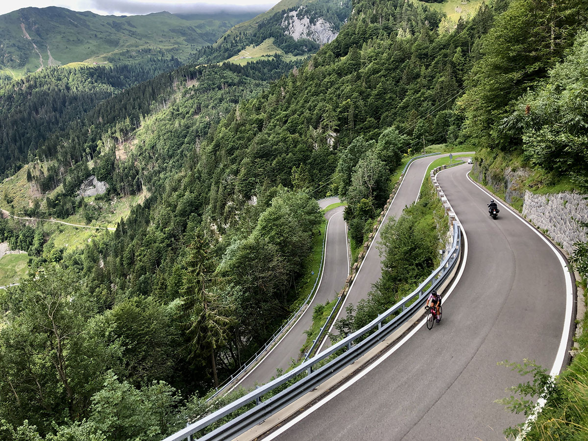 PASSO MONTE CROCE CARNICO L'idea dello stato dell'asfalto in Carnia