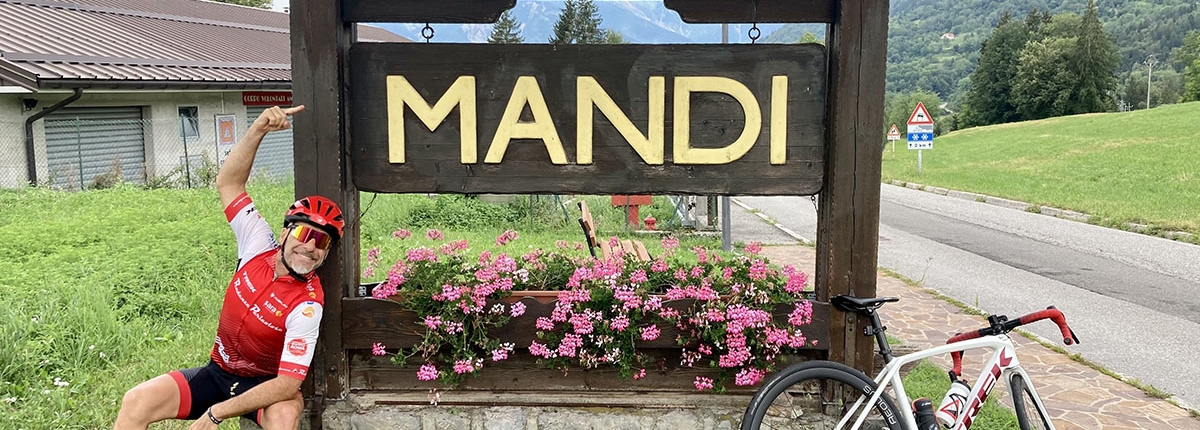 LAUCO Il caratteristico saluto Friulano. IL suo significato proveiene dalla frase "nelle mani di Dio" LAUCO Il caratteristico saluto Friulano. IL suo significato proveiene dalla frase "nelle mani di Dio"