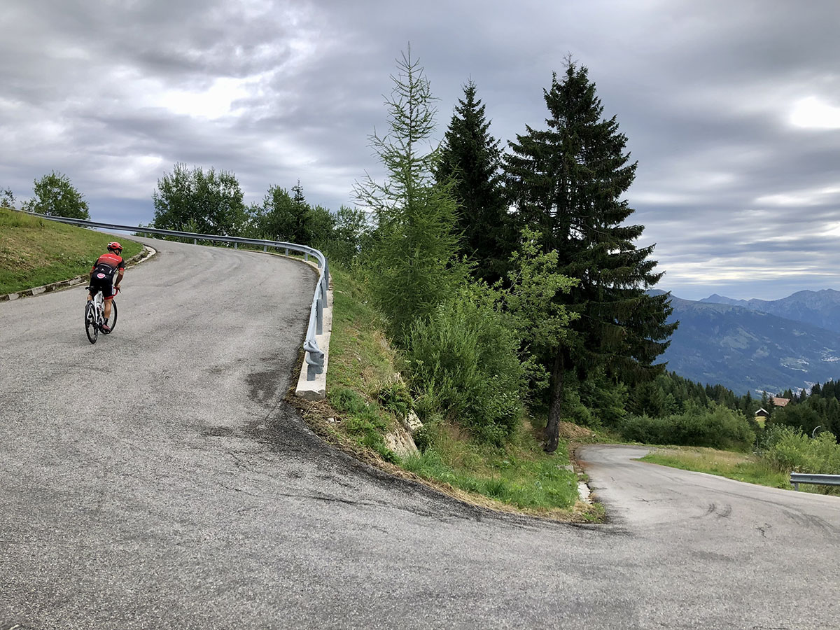 Ultimi tornanti del tratto ripido